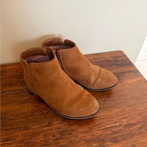Cat & Jack Kids Tan Suede Ankle Boots size 1 girls